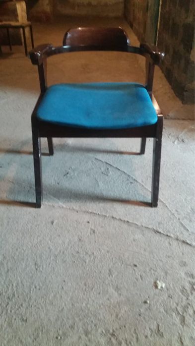 Продам стулья по 6500