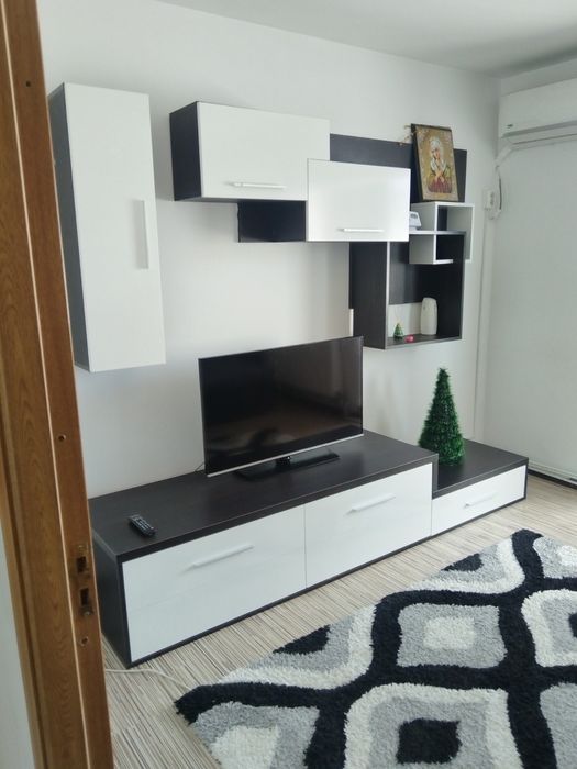 Apartament 2 camere de închiriat – Central – Aer condiționat