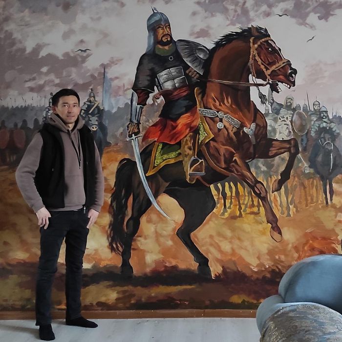 Роспись стен, художник