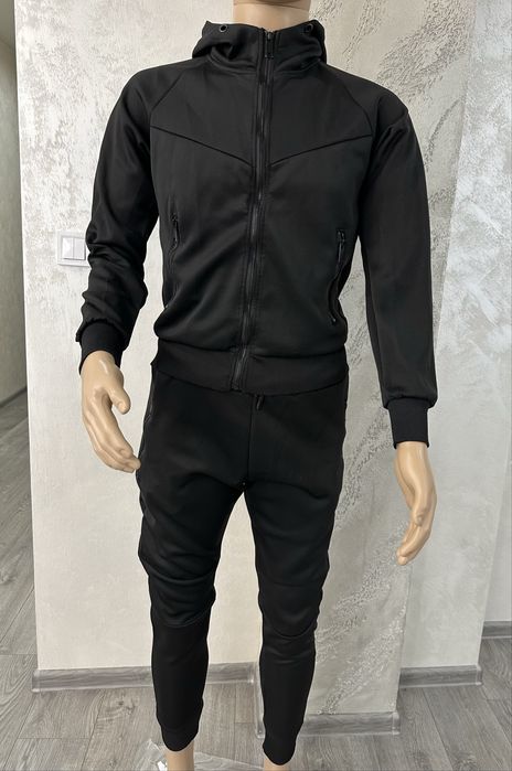 Комплект / екип / спортен комплект