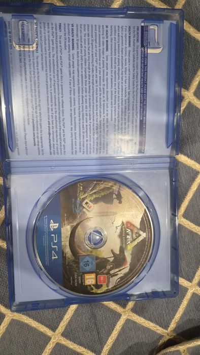 Продам диск PS4 Ark Survival Evolved