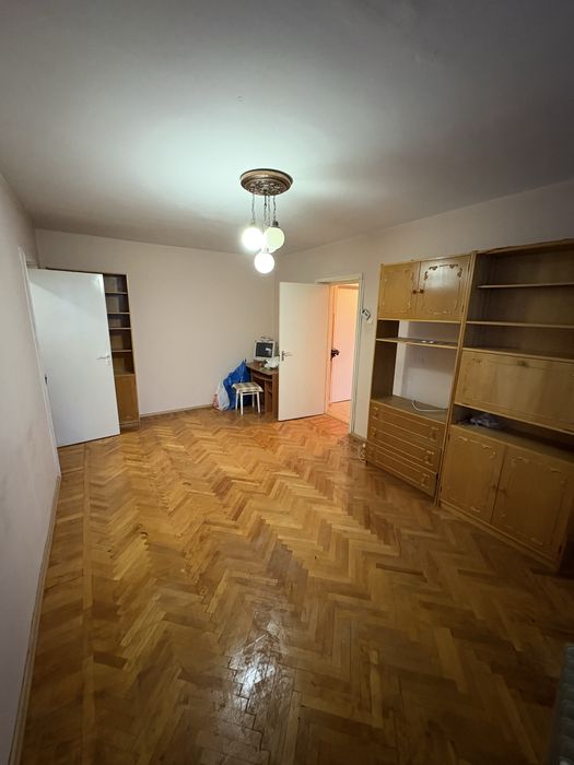 De vanzare apartament