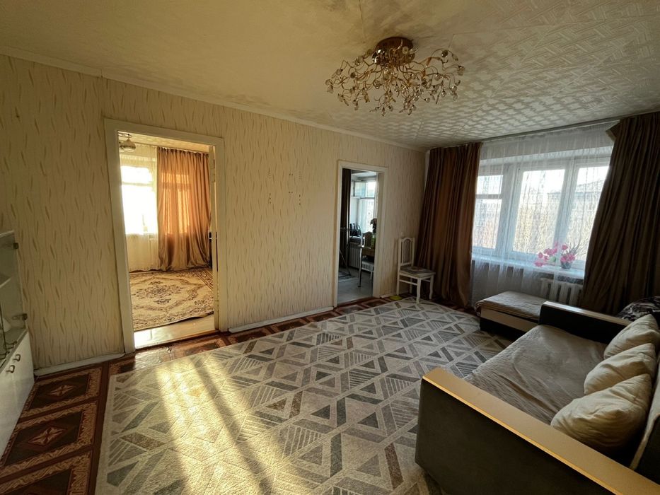 Продам 4 комнатную