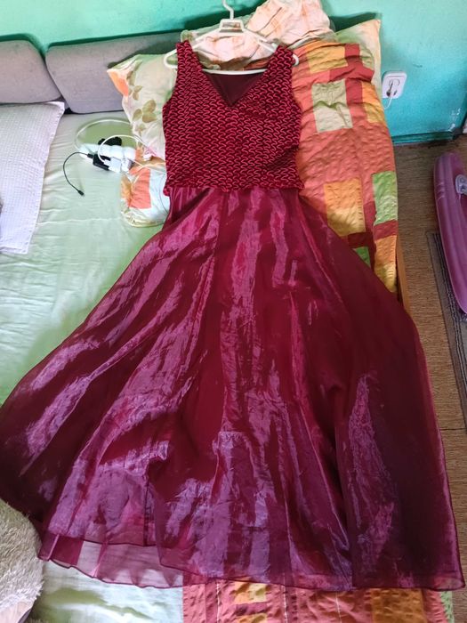 Rochie visinie de matase si catifea!
