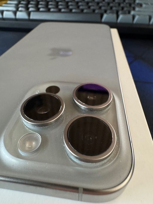 iPhone 15 Pro Max 256 GB Natural Titanium cumparat personal eMAG