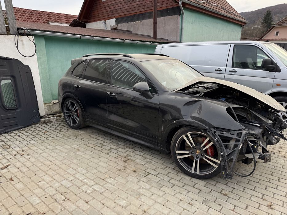 Porsche Cayenne 4.2 diesel