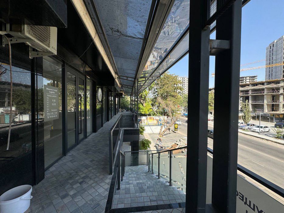 Продается нежилое помещение рядом с центром