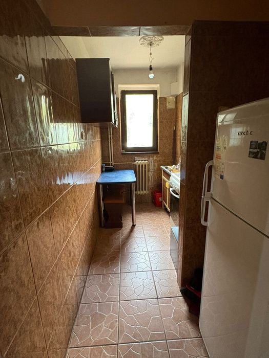 Închiriez apartament 2 camere Trivale