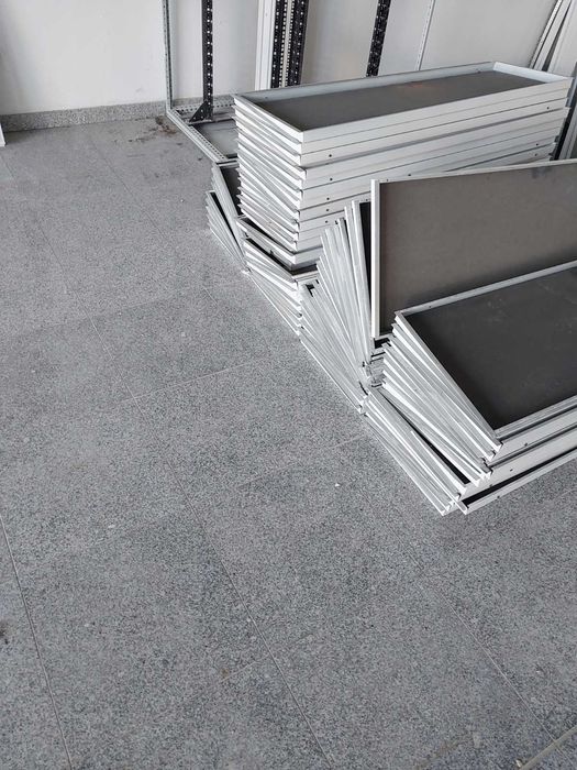 Железни растърни пана за окачени тавани