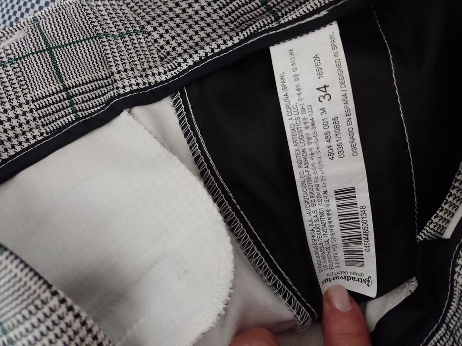 Pantaloni damă Stradivarius