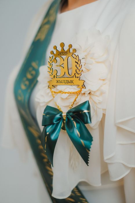 Печать значков к юбилею школы — быстро, качественно