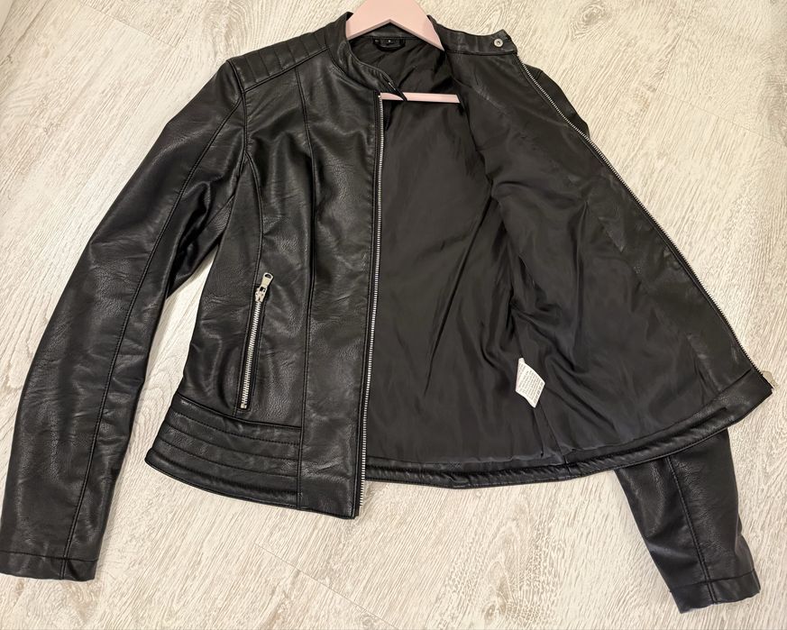 Дамско кожено яке