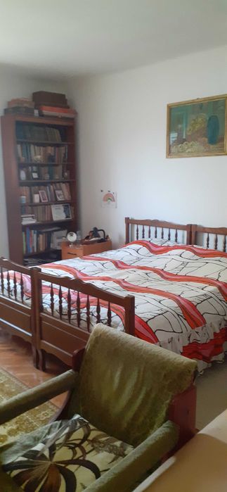 Casă de vănzare cu livada de pomi fructiferi!