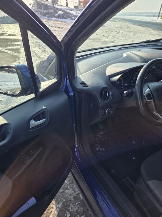 Proprietar vand FORD