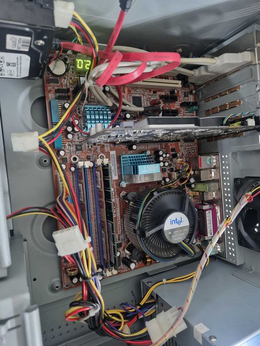 PC Retro Pentium 4 - Nvidia 9600 GT XFX