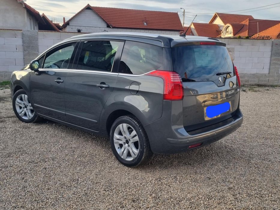 Peugeot 5008 1.6 HDI 115 cp cu raru facut