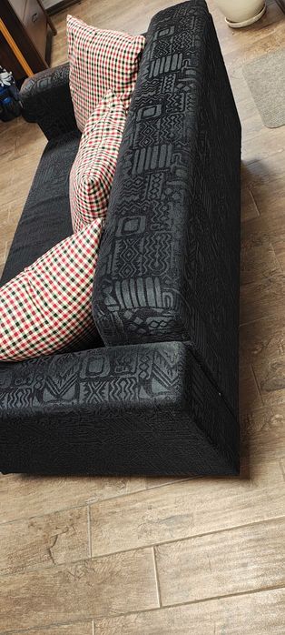Продавам компактно диванче – 140×80×60 см, закупено от IKEA.