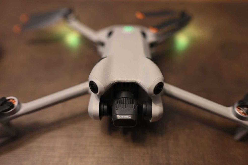 DJI Mini 4 Pro Drona 4 K Fly More Combo + DJI RC 2 + filtre Freewell!