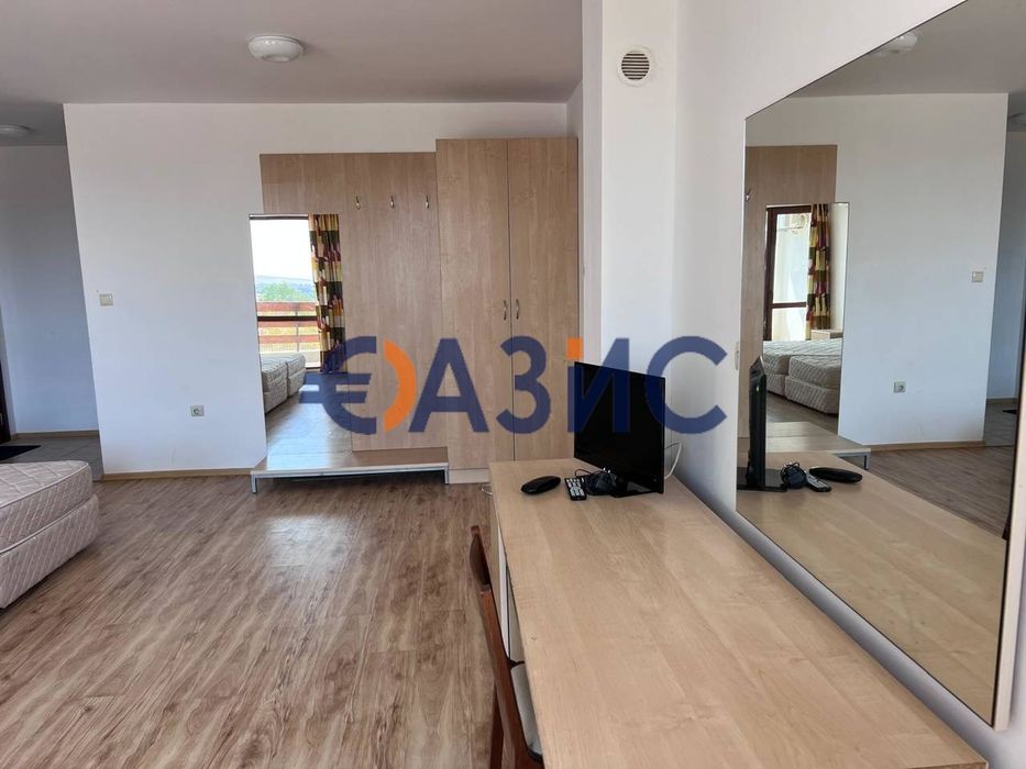 Продава се Едностаен апартамент в к.к. Слънчев бряг - 60 кв.м за 892 €/кв.м - Снимка #7