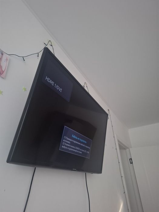 Телевизор Samsung + приставка с интернетом.