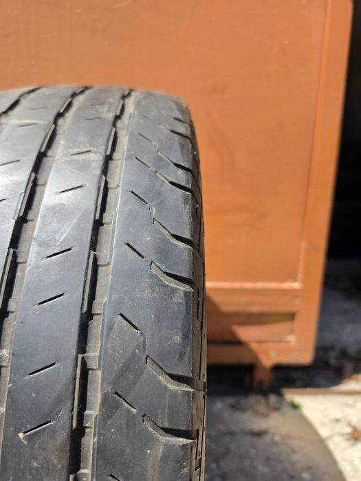 2 бр. гуми за бус 215/65/16C Continental DOT 2019 5 mm