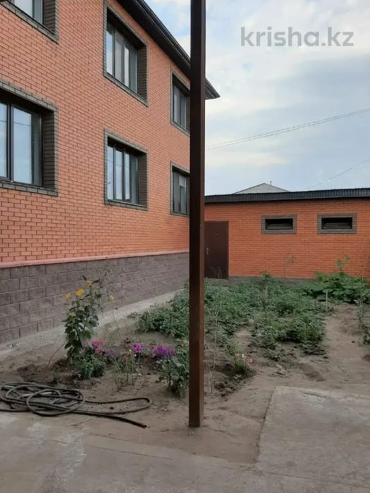 Продам коттедж двухэтажный