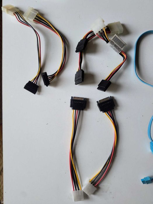 Molex към SATA, SATA към Molex, SATA (Serial ATA) кабели за данни