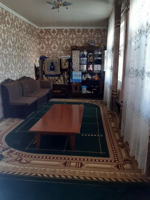 HOVLI sotiladi srochno