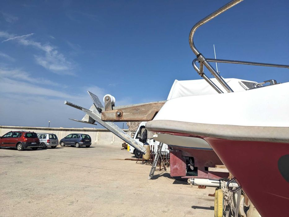 Лодка Arvor 230AS