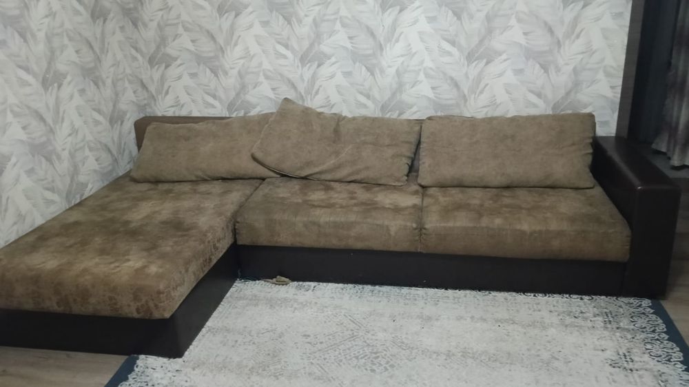 Продам диван б/у (Беларусь)