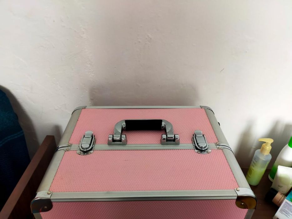 Продам  Кейс новый