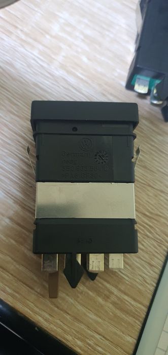 Buton încălzire scaun original VW – verde + maro – Passat B5