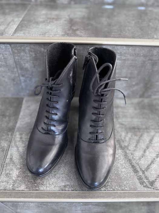 Vand botine negre de piele masura 38