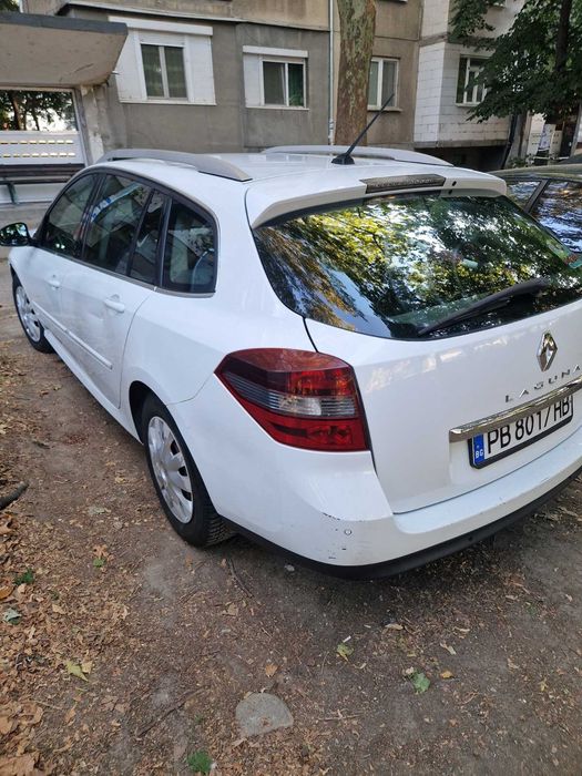 Автомобил Renault Laguna