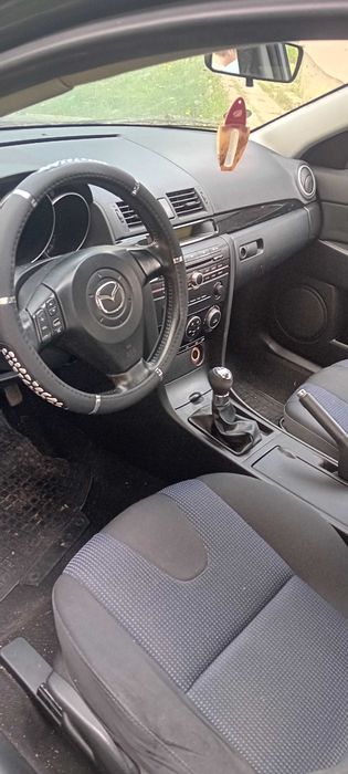 vând mazda 3 an 2006 preț 1500 negociabil