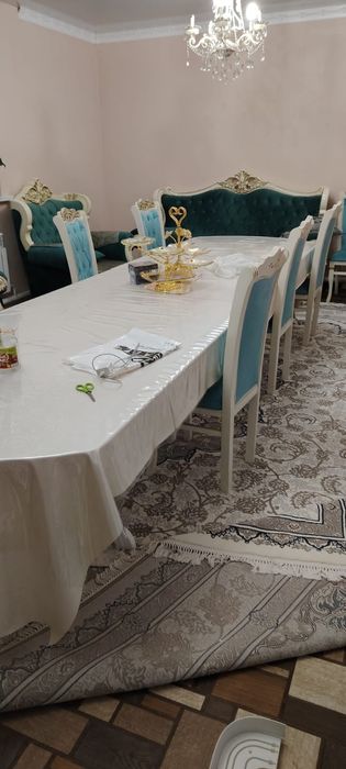 Продам стол и стулья