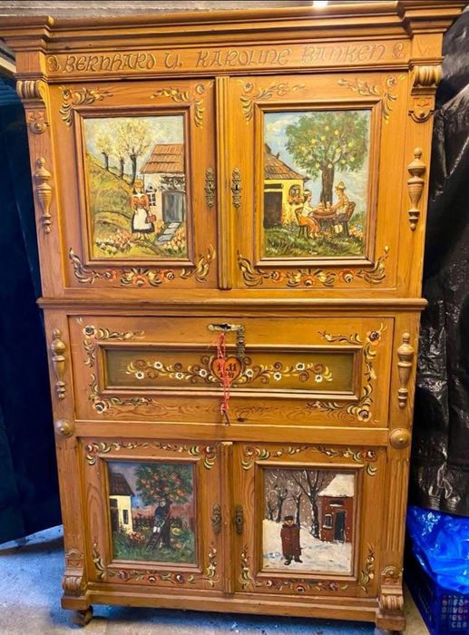 Старинен шкаф с писалище внос от Германия