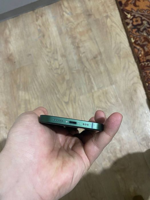 Продам iphone 13