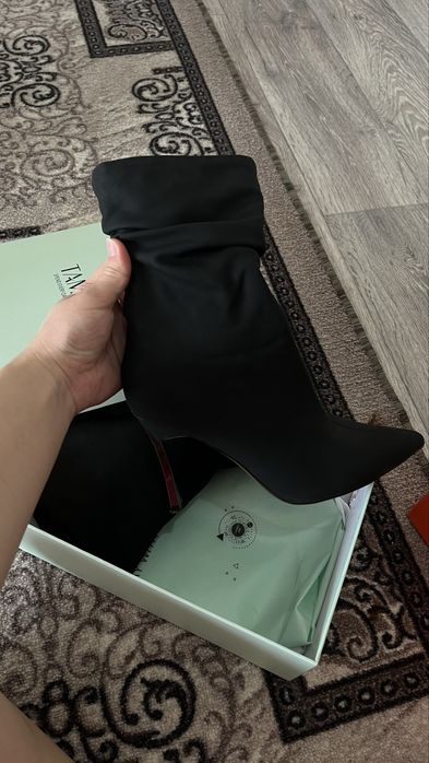 женская ботинка