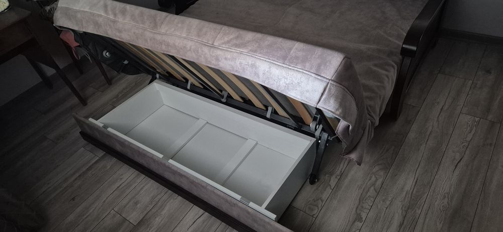 Продам Диван в отличном состоянии