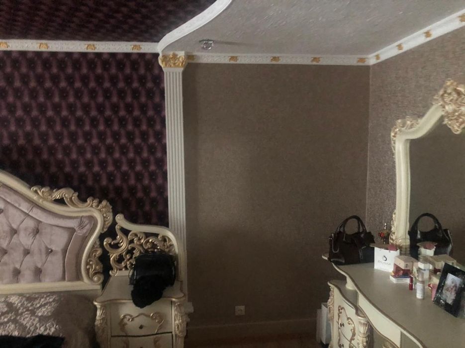 Диваны от кухни,Сервант,Спальные гарнитуры