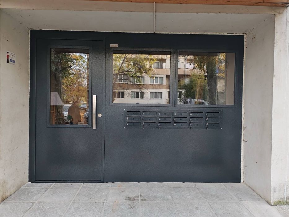 Врати за вход - от желязо, ковано желязо, ламели тип щора и други