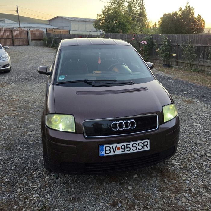 Vând Audi A2 1.4