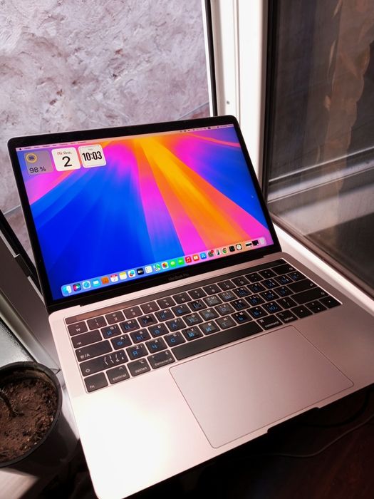 Apple MacBook PRO. Touch ID/ В отличном состояние.