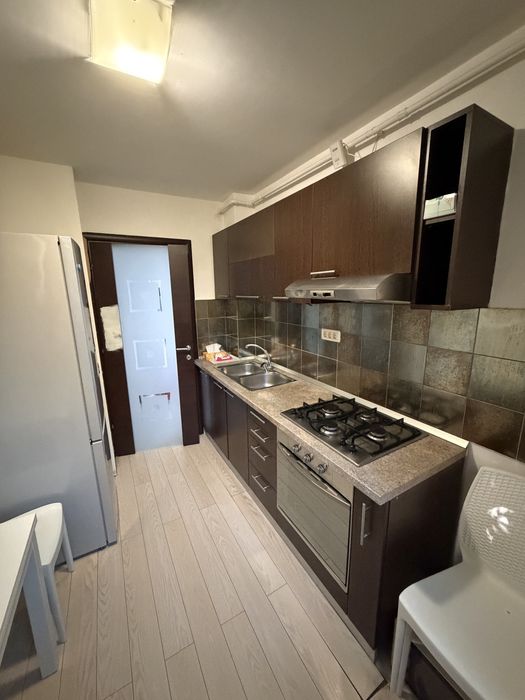Inchiriez ap ,3 camere , calea bucuresti , et 2