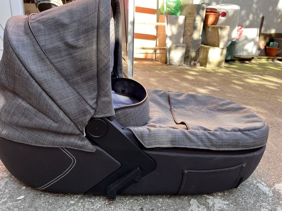 Бебешки кош Mutsy