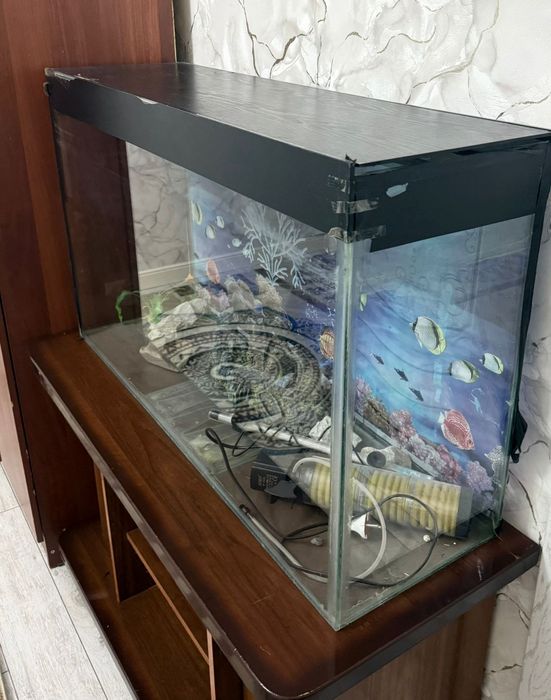 Продаётся аквариум