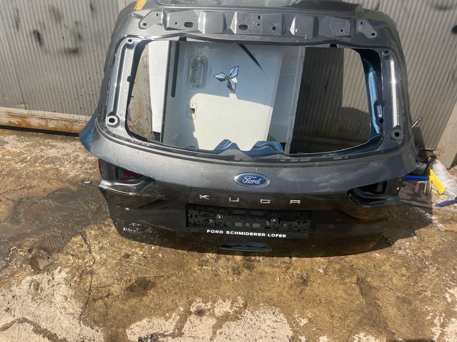 Капак/багажник Ford Kuga 2023-