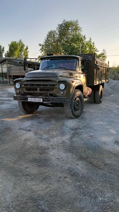 ZIL-130 sotiladi