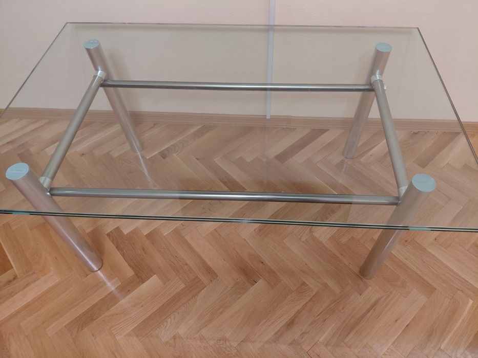 ниска масичка за хол